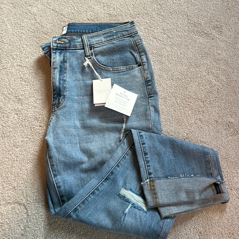 *NWT* Oliver Logan “The Crosby” boyfriend jeans.